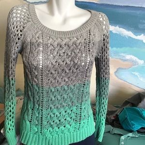 American Eagle outfitters cute sweater size small fits medium,